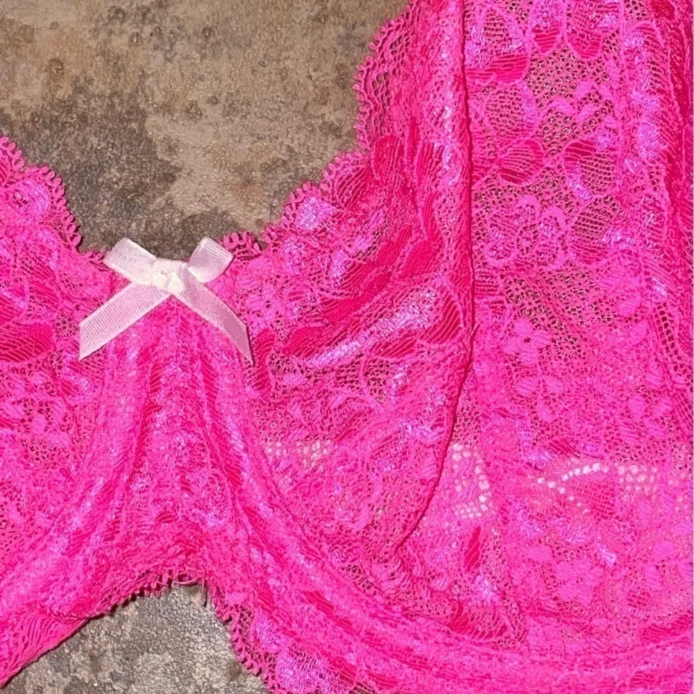 Victoria's Secret Dream Angels Hot Neon Pink Unlined Lace Bra 36D